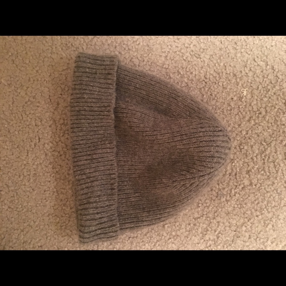 Tru religion grey knit beanie. Worn once